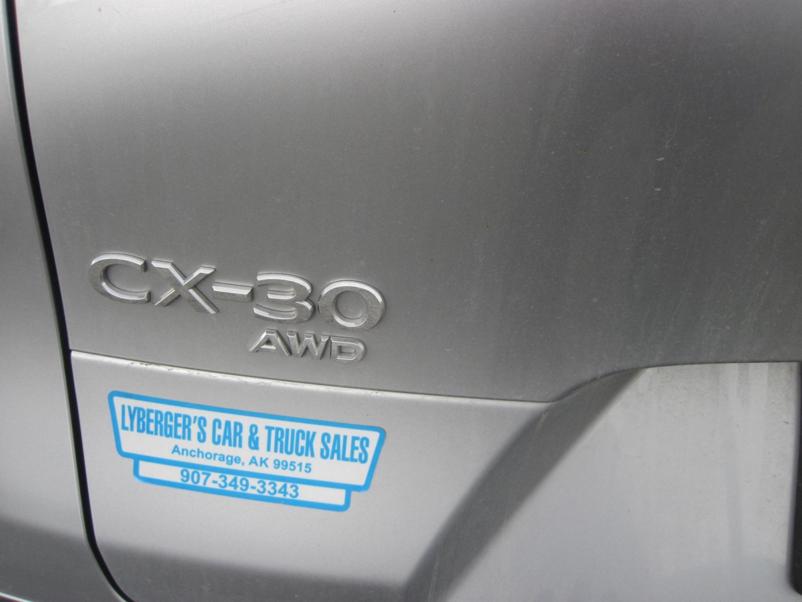 2021 silver /black Mazda CX-30 select AWD (3MVDMBBL3MM) with an 2.5L L4 DOHC 16V engine, 6A transmission, located at 9530 Old Seward Highway, Anchorage, AK, 99515, (907) 349-3343, 61.134140, -149.865570 - Nice All Wheel Drive Mazda CX- 30 come take a test drive. - Photo #5